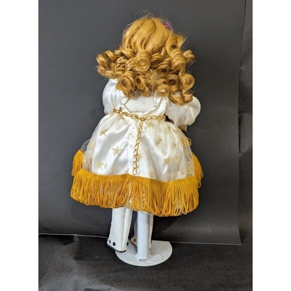 Paradise Galleries "Delta Dawn" Musical Porcelain Doll Cindy Shafer music box - Picture 5 of 10